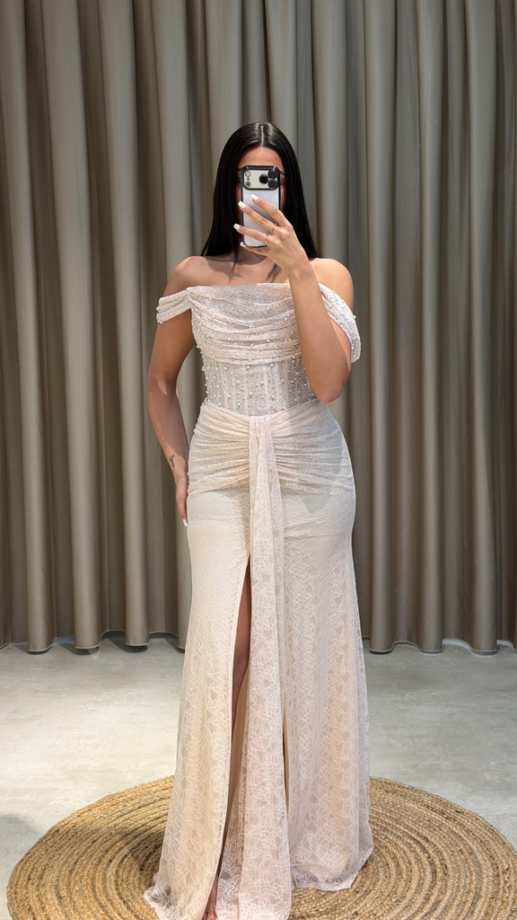 ANDREA (36)